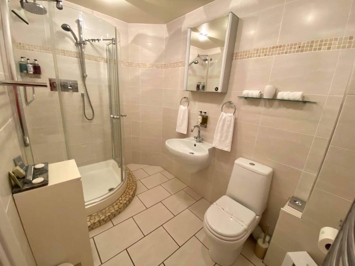 לינה וארוחת בוקר קרנוסטי Park House מראה חיצוני תמונה